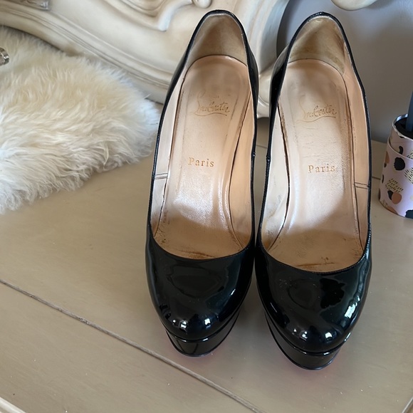 Christian louboutin black heels - Picture 6 of 13